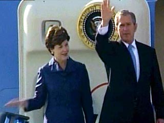 Президент и первая леди США прибывают вечером в Москву