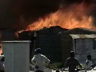 Пожар возник в пятницу днем на фабрике по обработке кожи в индийском городе Агра в штате Уттар-Прадеш