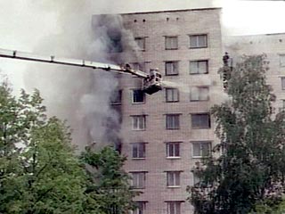 В Санкт-Петербурге обрушились 3 верхних этажа 9-этажного здания