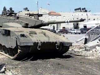 Израильские войска сняли блокаду с резиденции Арафата и покинули Рамаллах