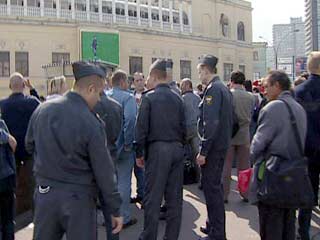 Расследованием воскресных беспорядков в Москве занимаются около 50 следственно-оперативных работников ГУВД столицы