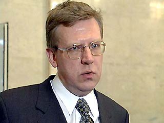 Заместитель председателя правительства Алексей Кудрин направил в правительство проект бюджета 2003 года