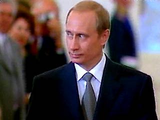 Владимир Путин вручает государственные премии РФ в области литературы и искусства 2001 года