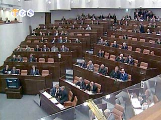 Совет Федерации единогласно поддержал обращение президента о продлении срока пребывания российских миротворцев в зоне грузино-абхазского конфликта