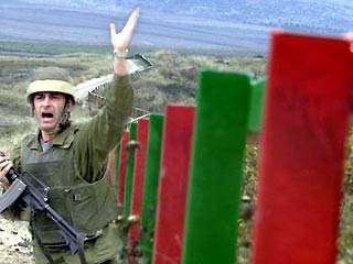 Израиль отгораживается от террористов стеной