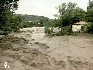 В результате наводнения на юге России погибли 70 человек