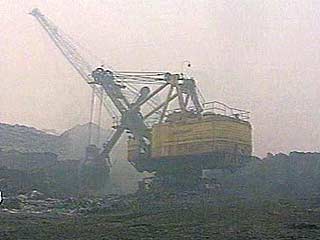 На шахте "Зиминка" в Кемеровской области на участке, где добыча угля ведется открытым способом, произошло крупное обрушение породы