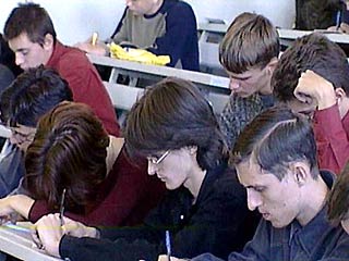 Стипендии российским студентам могут повысить в два раза