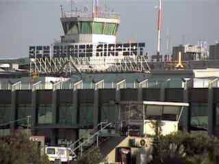 Израильтяне арестовали в аэропорту 18 туристов из США и Великобритании