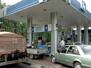 Столичные власти намерены в течение двух месяцев проверить качество бензина на московских АЗС
