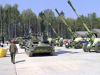 На Урале открылась оборонная выставка Russian Expo Arms 2002