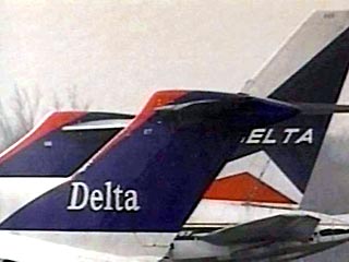 Из квартиры стюардессы авиакомпании Delta airlines неизвестными злоумышленниками похищена форма, удостоверение личности, ключ к кабине пилотов, багажные бирки, книга с расписанием рейсов ее авиакомпании