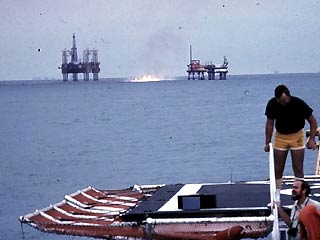 Вертолет нефтяной компании Shell упал в Северное море. Погибли 11 человек