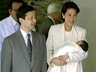 Шестимесячная японская принцесса Айко к своему первому дню рождения получит двух слонов из Таиланда