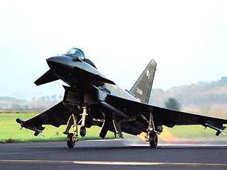 Новое официальное название Typhoon получил первый истребитель проекта Eurofighter, который поступит в декабре на вооружение британских королевских ВВС