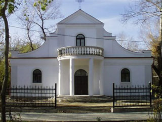 Католический приход в Петропавловске был вновь открыт в 1992 году