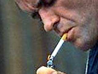 Курящих военнослужащих отучат от папирос леденцами и сгущенкой