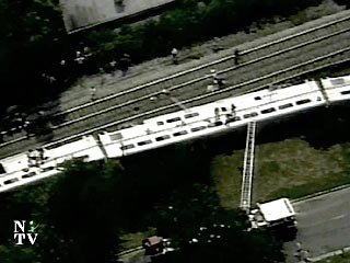 90 человек пострадали при сходе с рельс поезда вблизи Вашингтона