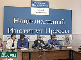 Адвокаты Александра Никитина сегодня распространили заявление, в котором выражают несогласие с действиями Генеральной прокуратуры.