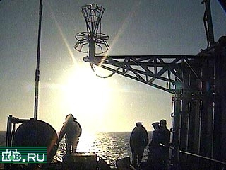 Дополнительная группа водолазов ВМФ, которые специализируются на спасательных и судоподъемных работах, будет задействована при проведении летом 2001-го года операции по подъему атомной подводной лодки "Курск"