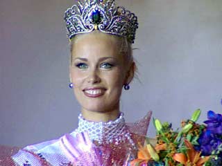 Анна Татаринцева отправится в ноябре этого года в столицу Нигерии, чтобы представлять Россию на конкурсе "Мисс Мира - 2002"