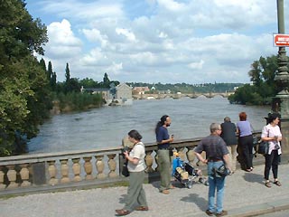 Уровень воды во Влтаве снизился на 3,5 метра