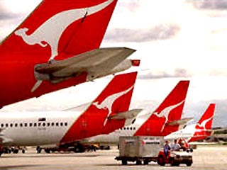 Более 6 тысяч служащих крупнейшей австралийской авиакомпании "Куонтас" не вышли на работу, парализовав тем самым воздушное сообщение по всей стране