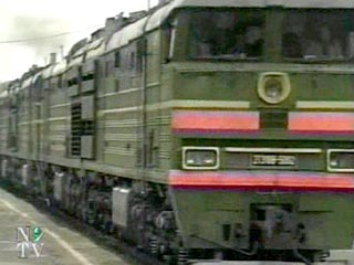 Руководитель КНДР Ким Чен Ир сегодня в 09:00 по местному времени прибыл на литерном поезде в Хабаровск