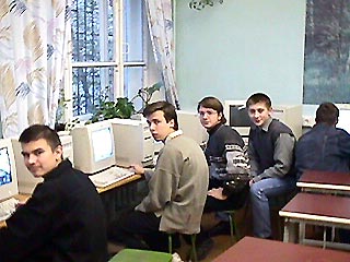К лету 2003 года 31% российских школ будет подключен к интернету