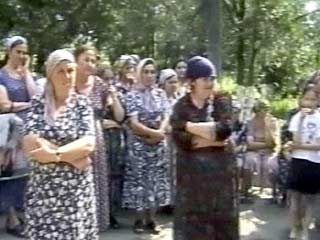 В Чечне жители села Дышне-Ведено начали бессрочную акцию протеста