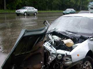 Автомобиль губернатора Иркутской области Бориса Говорина попал в ночь на воскресенье в аварию