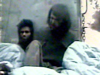 Причиной поездки в Азию и обучения американского талиба в тренировочных лагерях "Аль-Каиды" были нетрадиционные сексуальные отношения с пакистанским бизнесменом