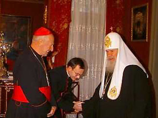 Патриарх Алексий II принял кардинала Роже Эчегарая, председателя Папского совета "Справедливость и мир", по его просьбе