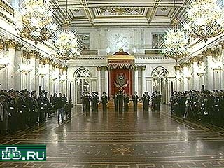 Сегодня в Эрмитаже был открыт после реставрации самый величественный и роскошный зал Зимнего дворца - Георгиевский зал