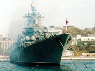 Впервые ракетный крейсер и подлодка ВМФ России приняли участие в международном параде военных кораблей в Японии
