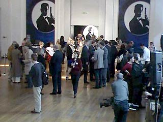 О фантастическом мире агента 007 рассказывает открывающаяся в Лондоне выставка под названием "Бонд, Джеймс Бонд"