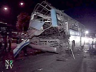 В пятницу на окраине Манилы, столицы Филиппин, в пассажирском автобусе взорвалась бомба