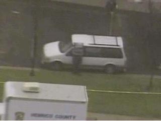 Полиция штата Вирджиния обнаружила фургон белого цвета, по описанию совпадающий с разыскиваемым автомобилем