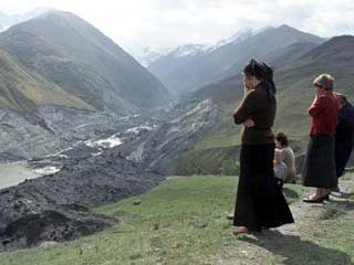 Родственники погибших в Северной Осетии обвиняют МЧС в бездействии