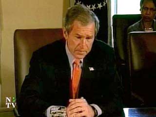 Буш следит за развитием ситуации с захватом заложников в Москве