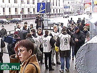 Правоохранительные органы Белоруссии в воскресенье задержали представителей правозащитных организаций, которые отметили в Минске 52-ю годовщину провозглашения Всеобщей декларации прав человека