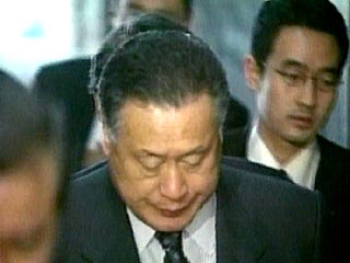 Премьер-министр Японии Иосиро Мори предполагает подать в суд на местный еженедельник "Сюкан Гэндай"