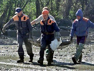 Спасатели обнаружили в Кармадонском ущелье тело женщины