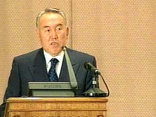По словам Назарбаева, пример Казахстана свидетельствует, что религиозные конфликты не являются неизбежными "ни сейчас, ни в будущем"