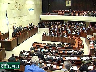 Парламент Израиля принял в предварительном чтении закон, позволяющий экс-премьеру Беньямину Нетаньяху выдвинуть свою кандидатуру на пост главы правительства