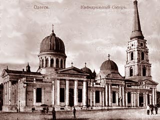 После реконструкции в 1903 году собор стал одним из крупнейших храмов российской империи и вмещал до 9 тысяч человек
