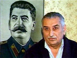 Тбилисский суд признал Евгения Джугашвили внуком Сталина