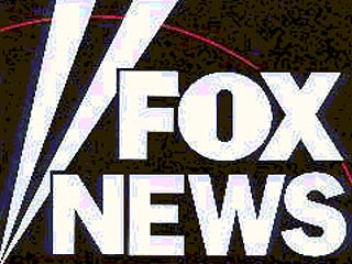 В США разгорается новый политический скандал. Шефа ведущий американской телекомпании Fox News обвиняют в тесных связях с президентской администрацией, а сам телеканал - в проправительственной пропаганде