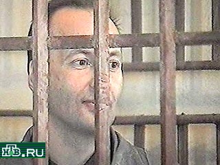 Житель города Энгельса Андрей Николаевич Деревянкин через сеть Интернет пытался создать в России свою террористическую организацию.