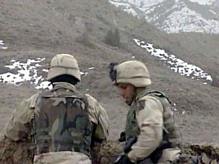 По меньшей мере 40 американских военнослужащих погибли или получили ранения в ночь на субботу на востоке Афганистана в результате внезапного нападения